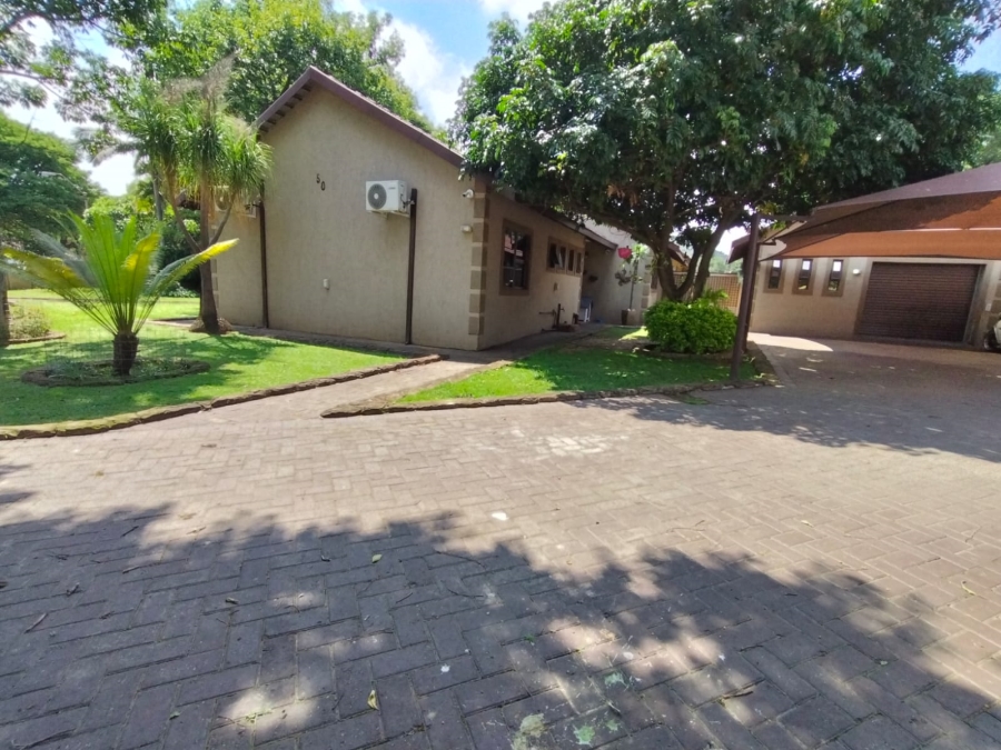 3 Bedroom Property for Sale in Protea Park North West